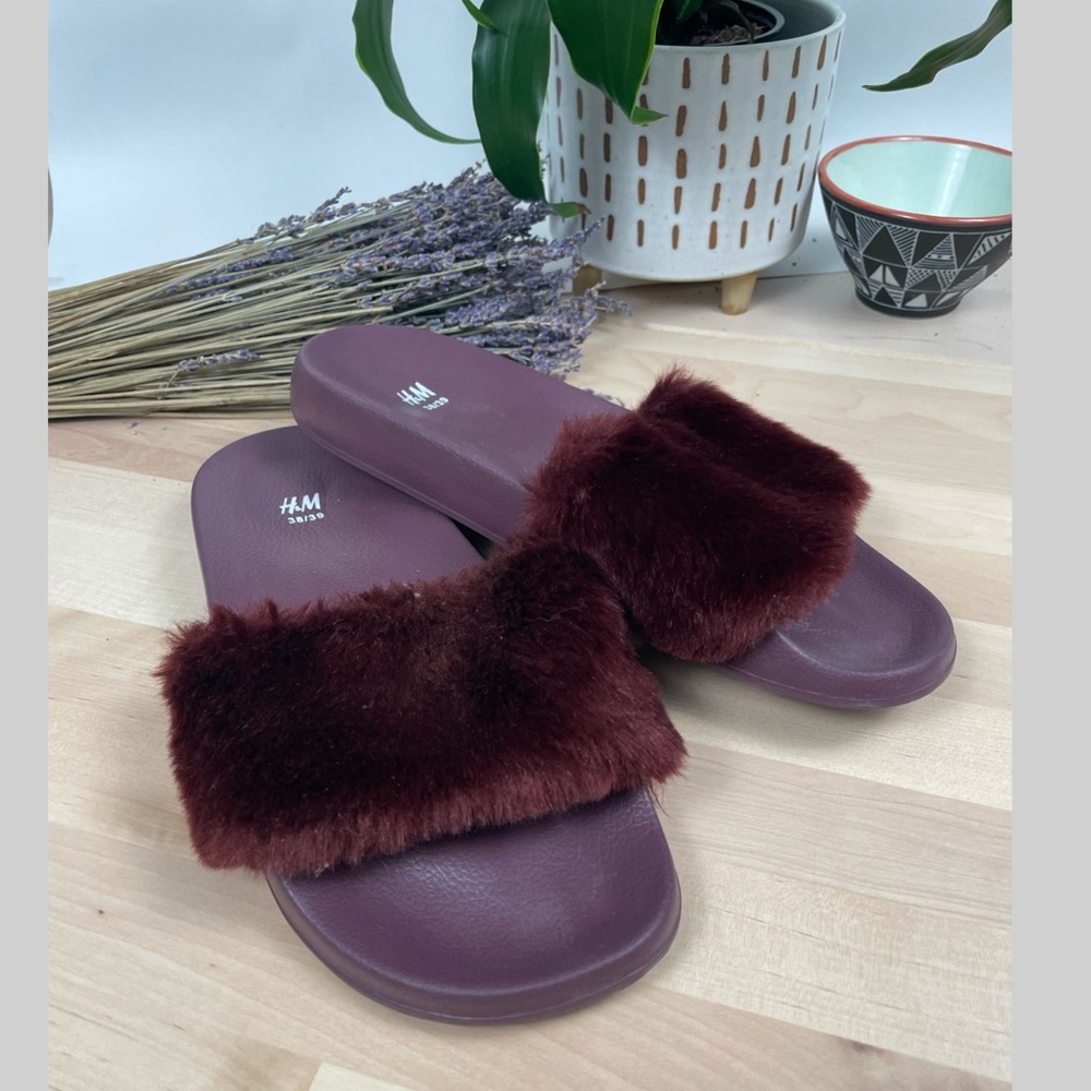 H&M Faux Fur Slides Sandal Maroon Burgundy size 38 / 39